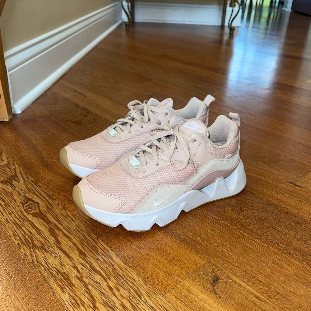 LIKE NEW Nike RYZ 365 2